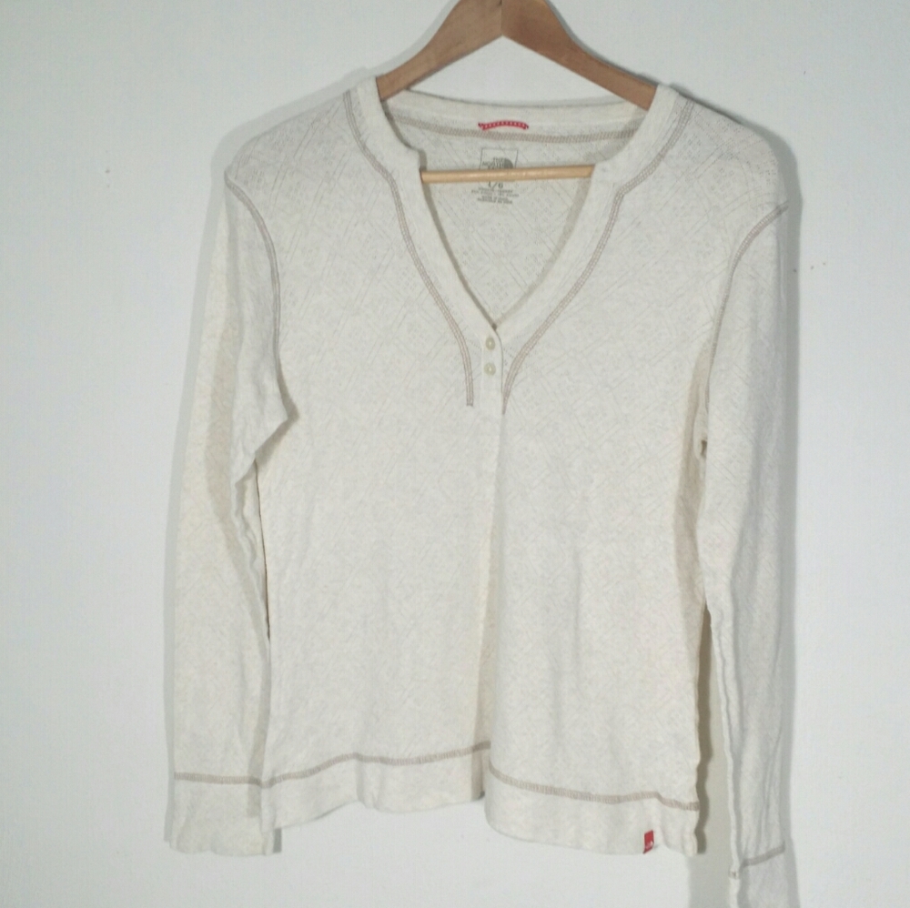 The north face long sleeve cream v-neck shirt